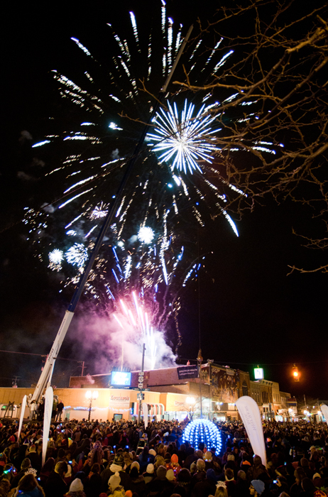 Ball drop happening no matter the weather.