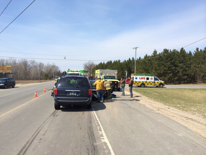 2 injured in U.S. 10 crash