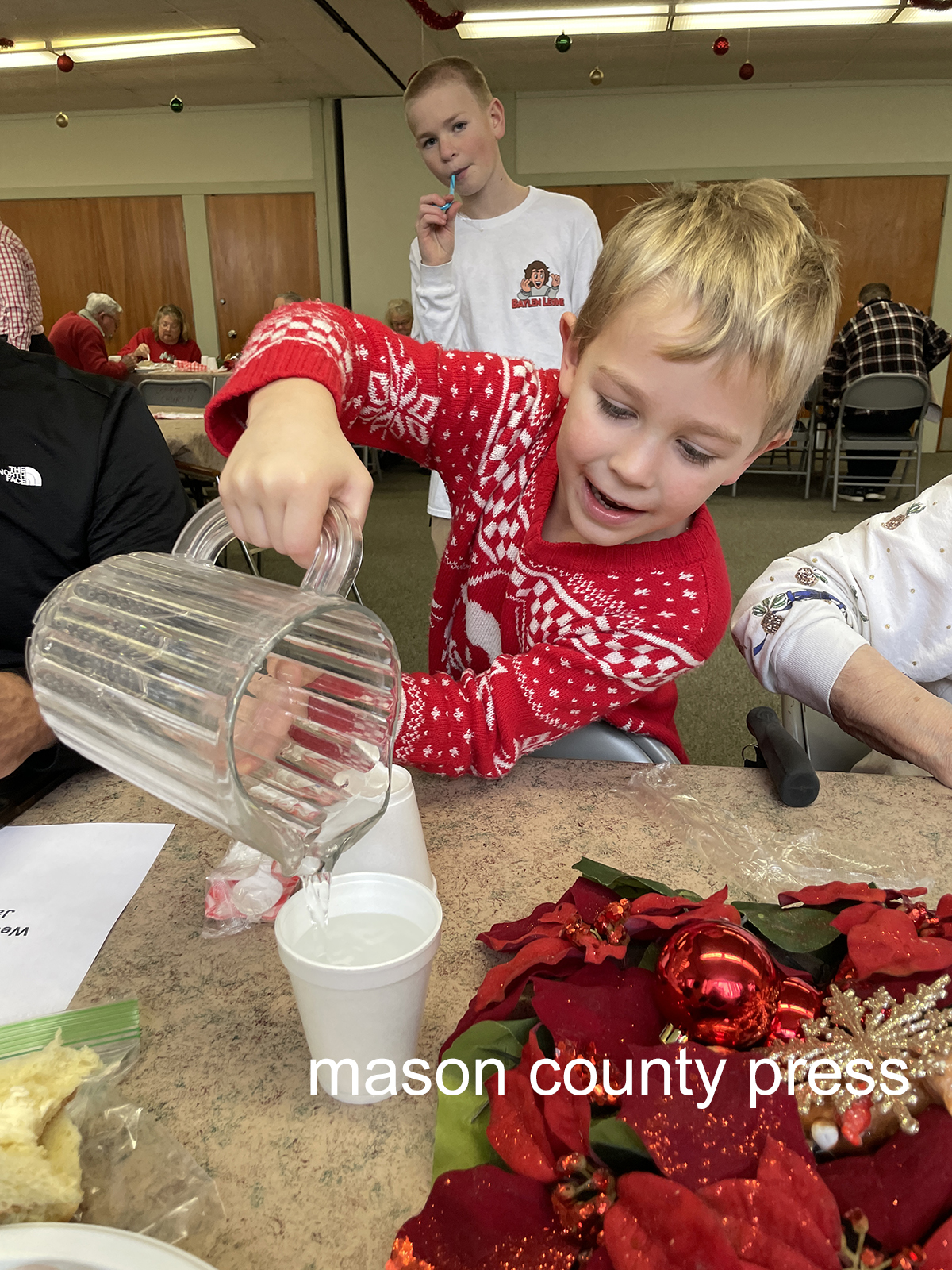 Photo Feature: Community Church Hosts Christmas Eve Community Dinner ...